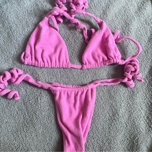 Frankie’s x Naomi’s bikini swim set